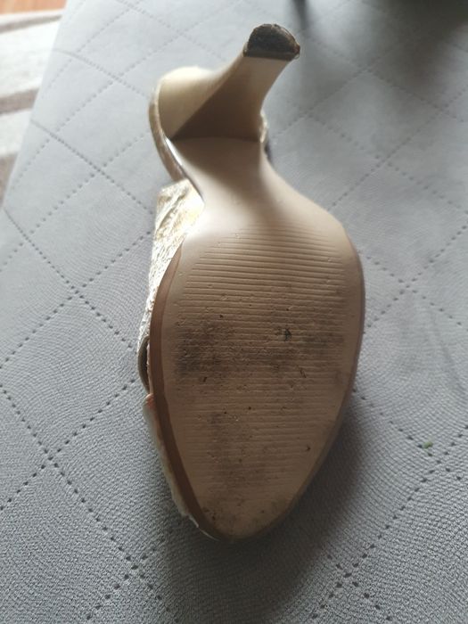 Buty letnie na szpilce