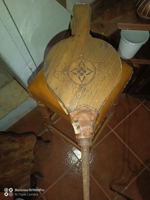 Fole antigo  para soprar a lareira