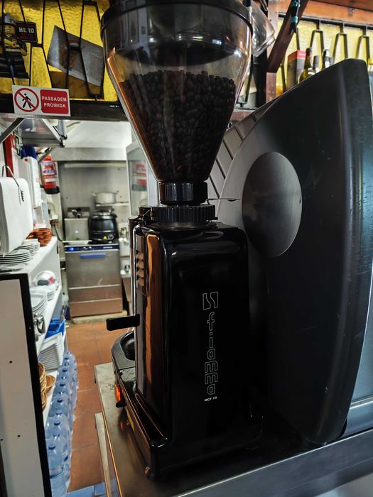 Moinho Profissional de Café Fiamma MCF 7A