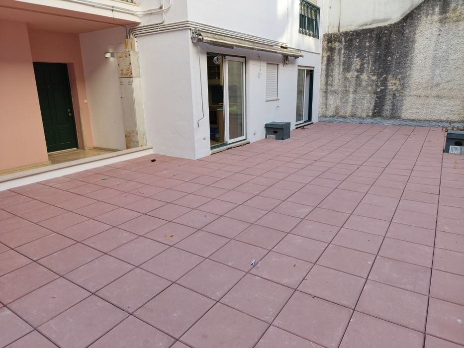 Apartamento T3 junto ao liceu