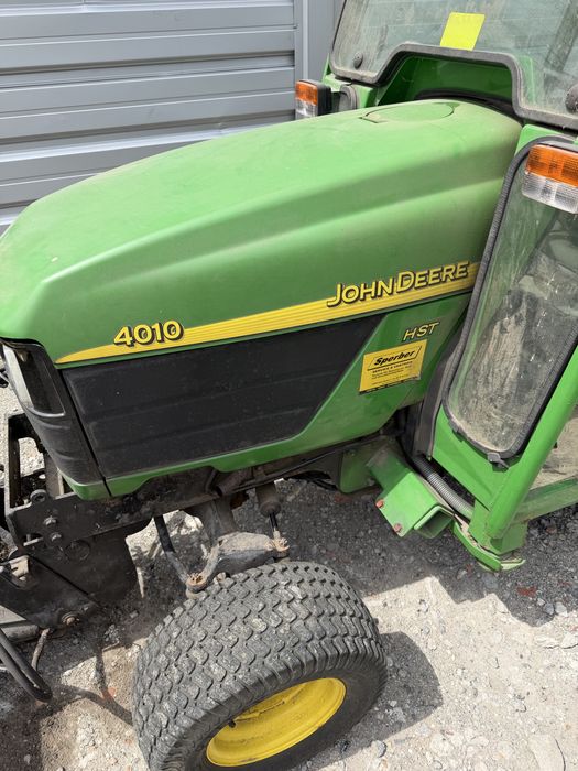 Traktorek kosiarka John Deere 4010 4x4 Pług śnieżny