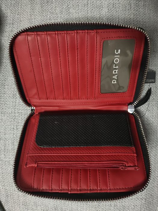 Wallet for Notes and Documents422977897822300161