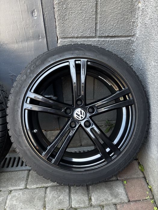 Диски на Vag  r18 5>112 з зимовою гумою