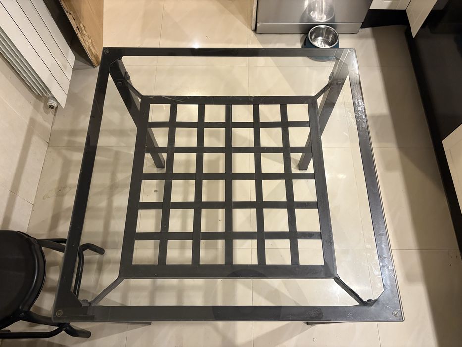 Mesa Granas em ferro Ikea