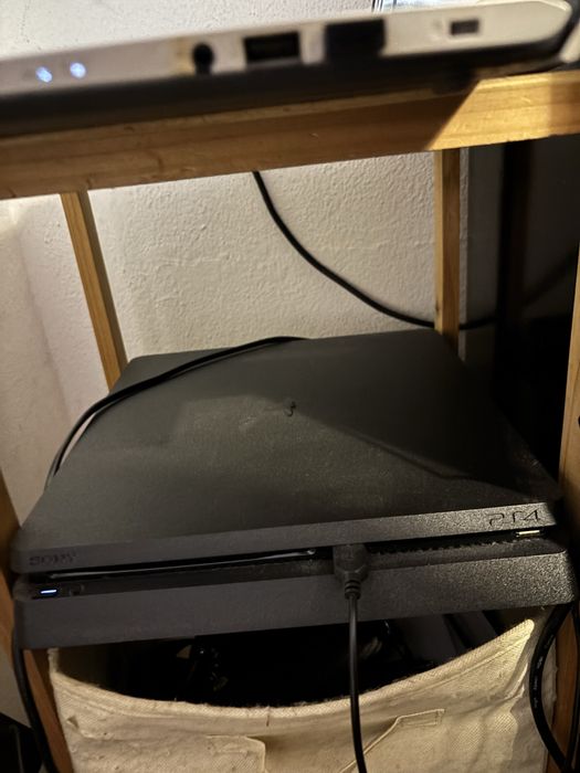 Ps4 slim 500gb em otimo estado