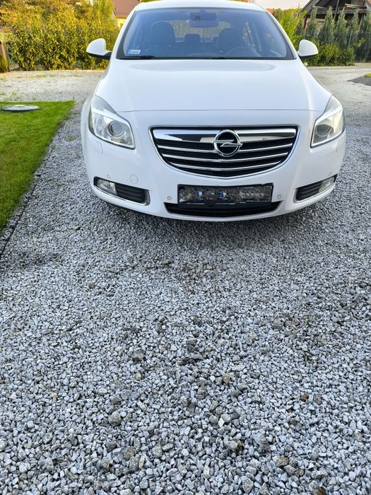 Opel Insignia sedan  2.0 turbo 4x4 2008r.uszkodzony