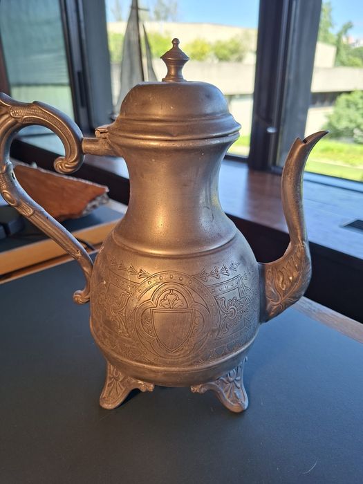 Cafeteira antiga estilo Vitoriano