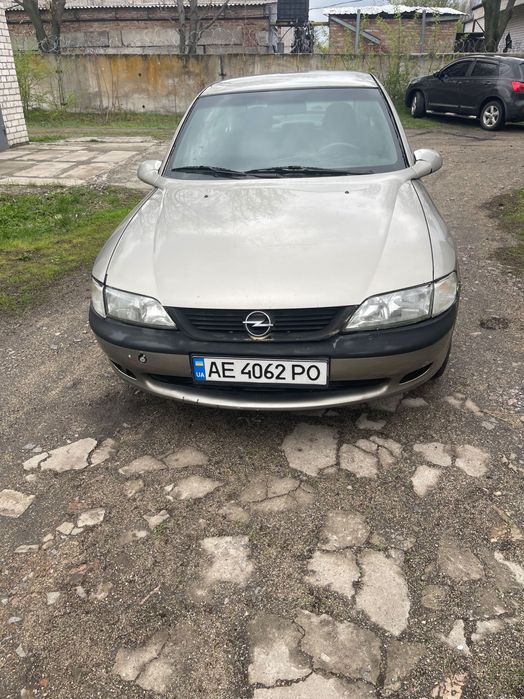 Продам Опель вектра б 1997 год