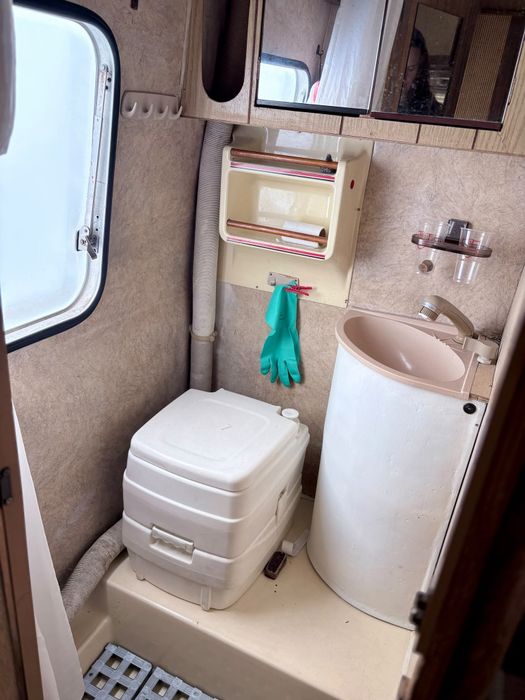 Autocaravana Peugeot J5 Pilote-  6 lugares