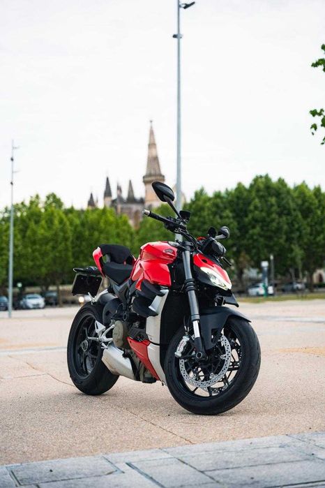 Ducati Streetfighter V4