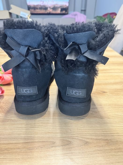 Botki śniegowce UGG czarne roz. 39 – wada z tyłu, oryginalne