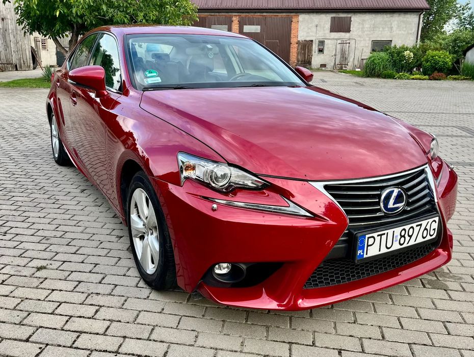 Lexus IS