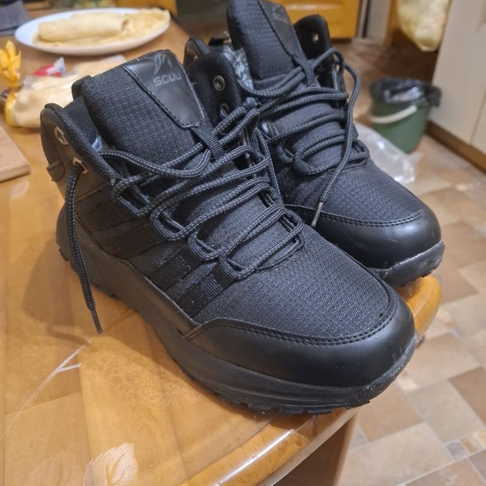 Кросовки р38 24см