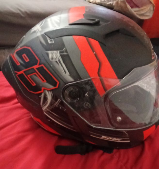 Vendo capacete em bom estado