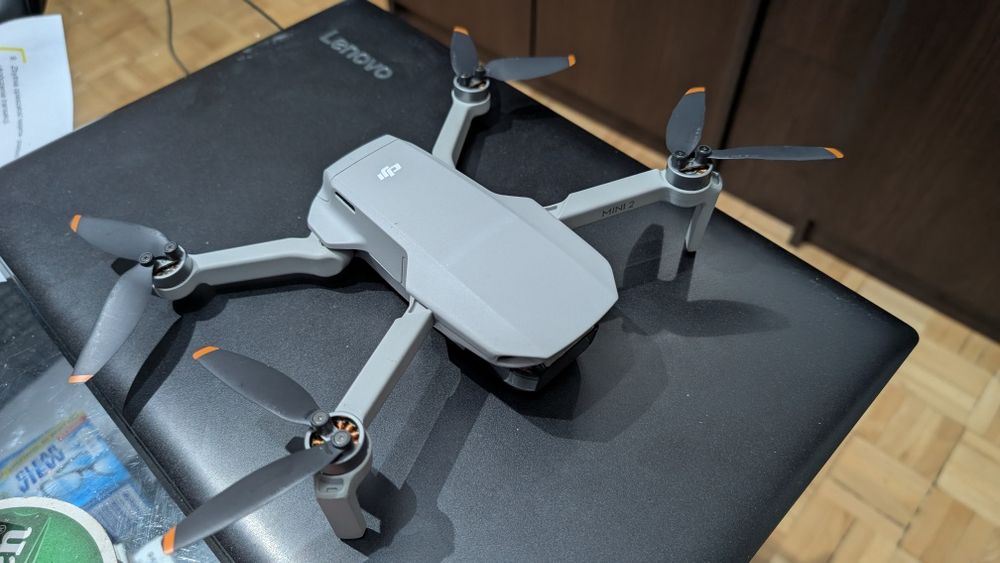 Dron DJI Mini 2 stan idealny