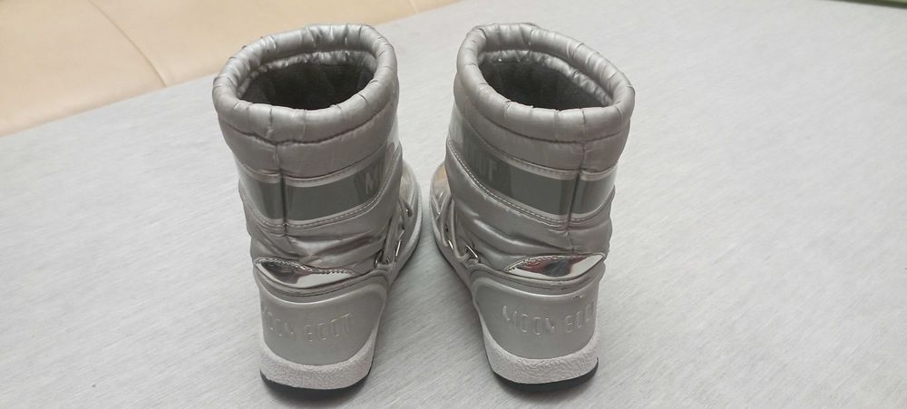 Buty zimowe Moon Boot rozm. 30