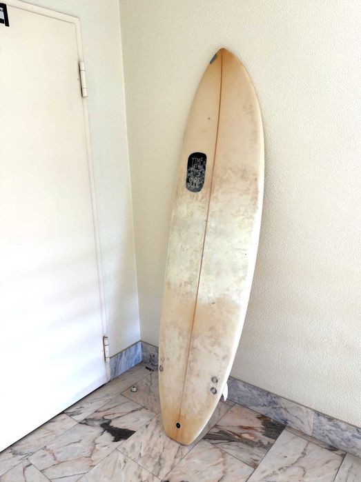 Prancha de Surf 6’4” – Usada, Pronta a Surfar