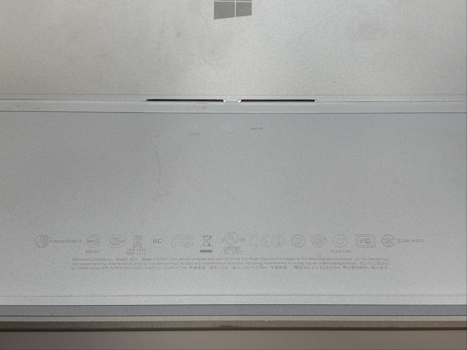 Laptop Microsoft Surface 1631 / Win8Pro/ 128GB