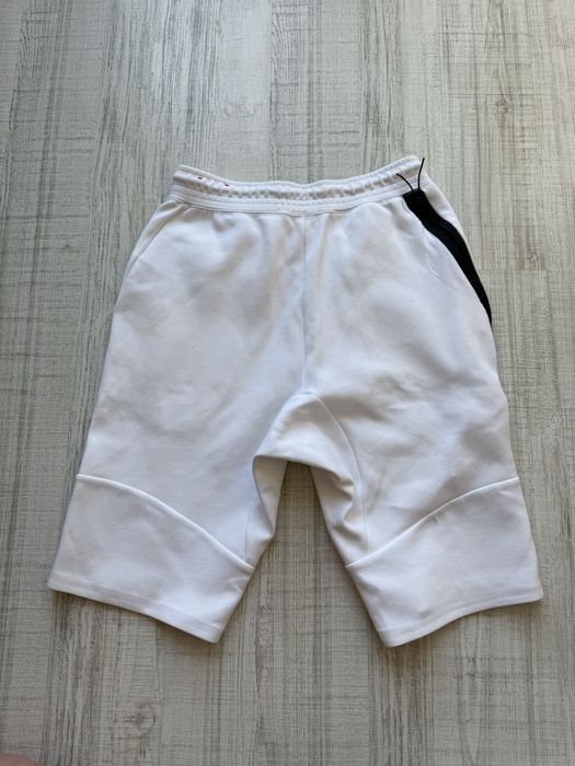 Чоловічі спортивні шорти Nike Tech