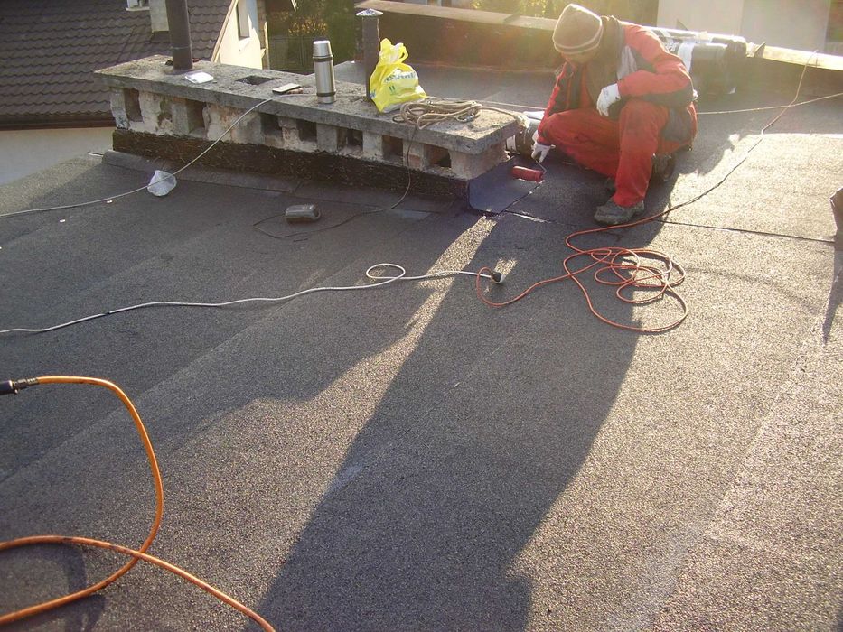 Hydroizolacje EPDM,PAPA balkonów,tarasów dachów..Naprawa tynków sufity balkonów,elewacje itd