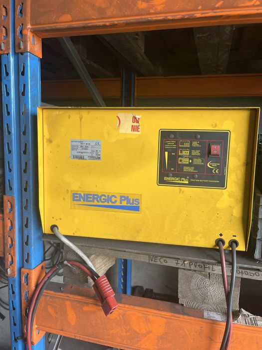 Prostownik ładowarka do akumulatorow  wózków widlowych baterii Energic