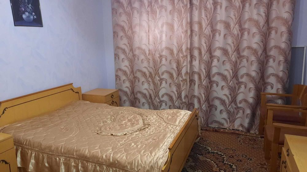 Продається двоповерховий будинок.