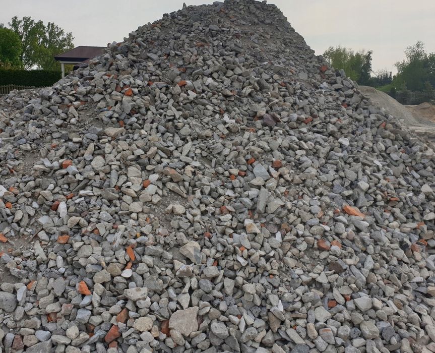 Piach,  żwir , kruszywo , tłuczeń betonowy , piasek , ziemia ogrodowa