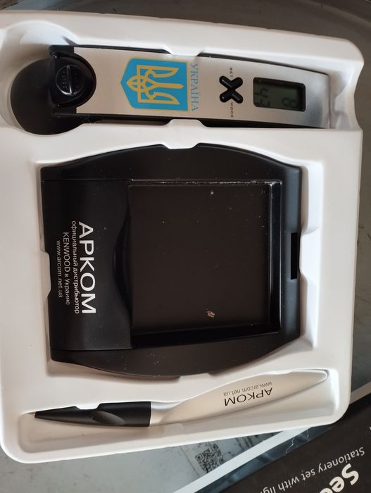 Подарункова ручка з годинником