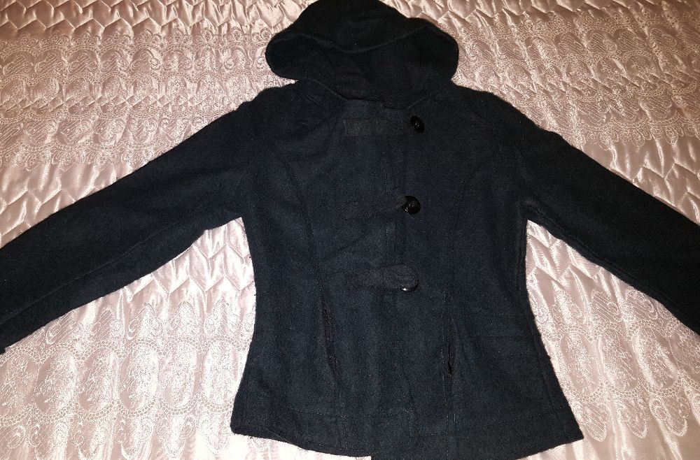 Casaco com capuz - tamanho  S / M / L (varios)