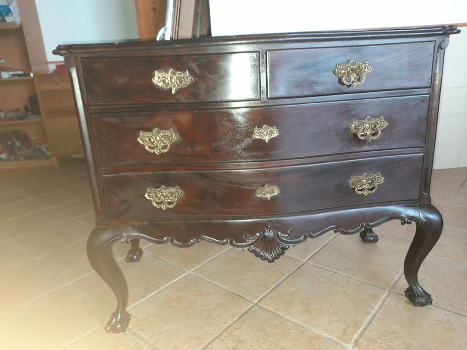 Belíssima cómoda vintage