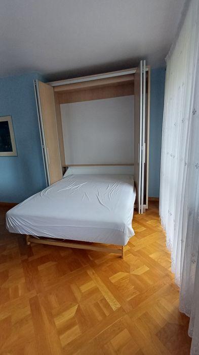 Szafa z łóżkiem chowanym 140x200 + materac – stan idealny
