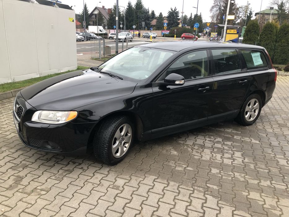 Volvo v70 kombi 2.0 bezyna czarny hak