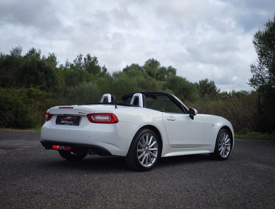 Fiat 124 Spider 1.4 MultiAir Turbo Lusso