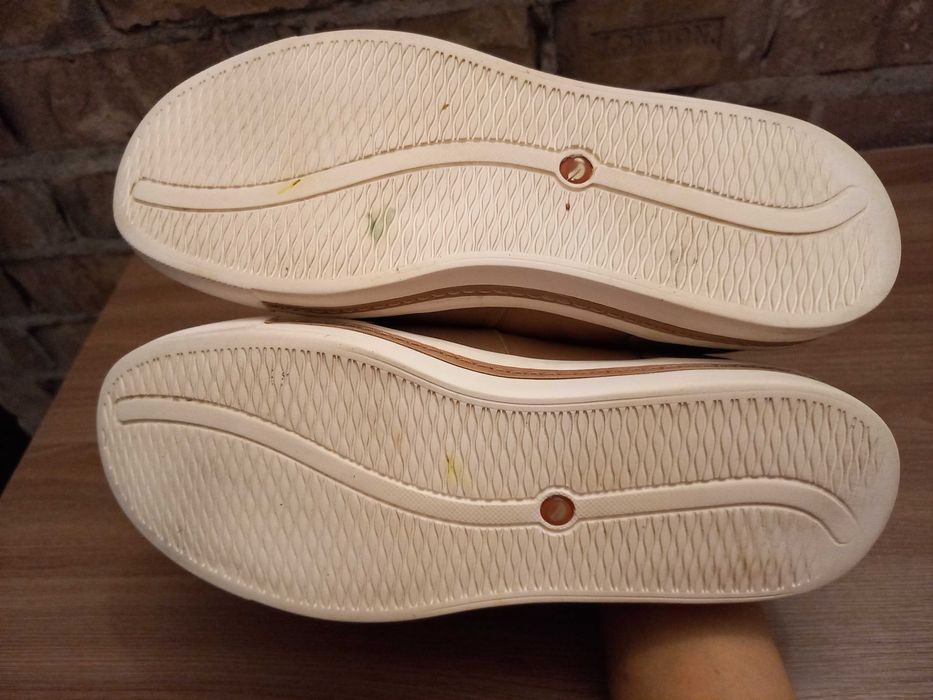 Мокасины слипоны кожаные женские Clarks unstructured р.37.