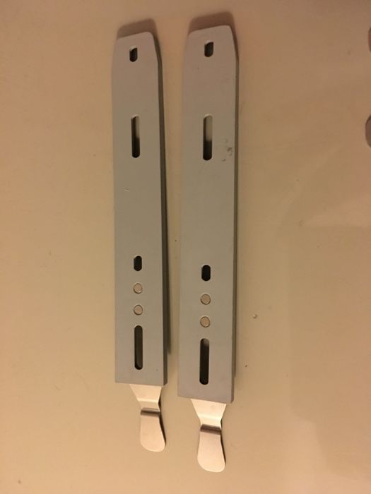 sanki do montażu dysków w komputerze stacjonarnym