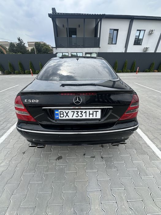 Mercedes Benz W211 E500