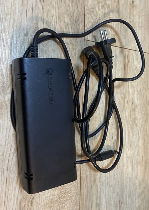 Xbox 360 E ігрова пристивка