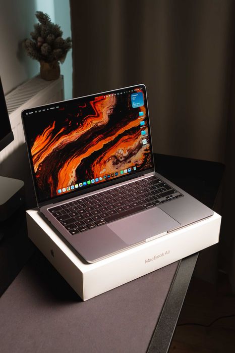 Laptop MacBook Air M2 / Idealny Stan / Gwarancja / 8GB RAM, 256 GB