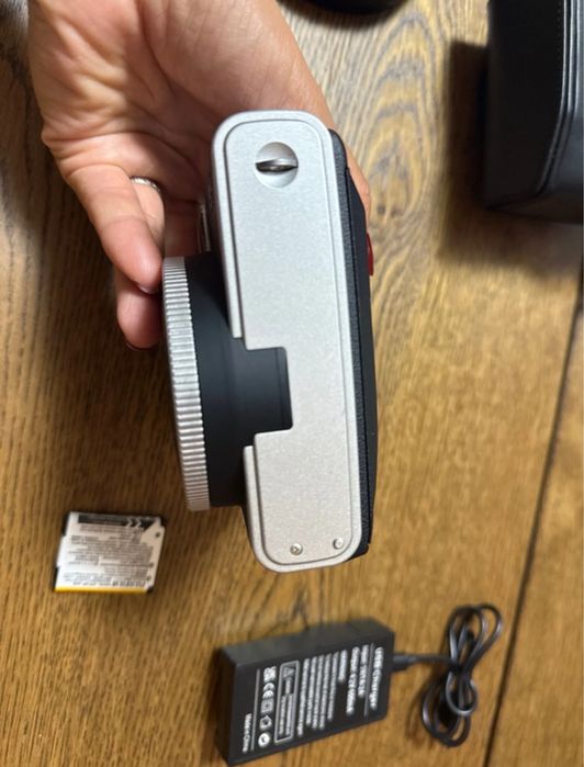 Instax Mini 90 Neo Classic + 2 baterias, capa e filme