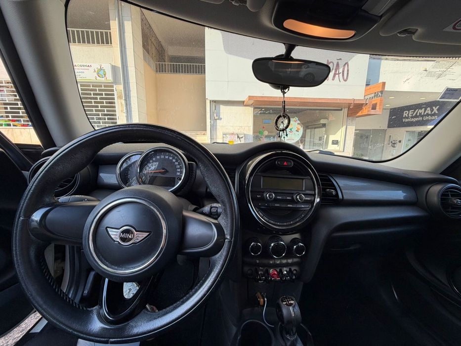 Mini Cooper D 1.5CC 116CV
