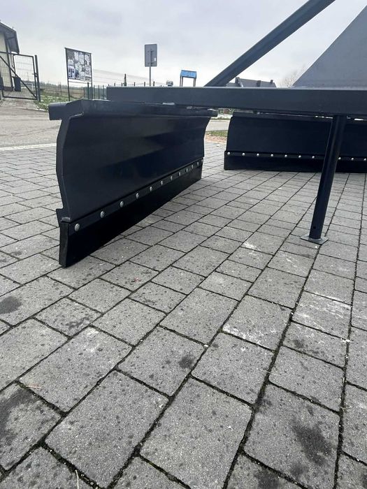 Pług do śniegu/ Spych na tył ciągnika Pług śnieżny do traktora DOWÓZ