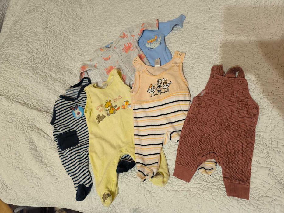 Zestaw ubrań dla noworodka