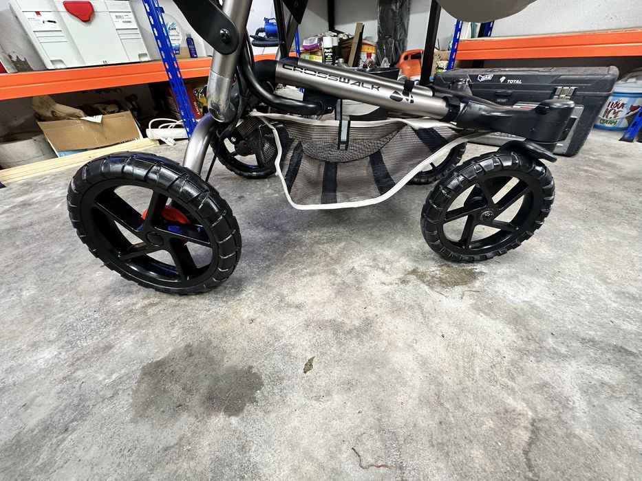 Carro de bebe Jané Matrix cross walk em muito bom estado