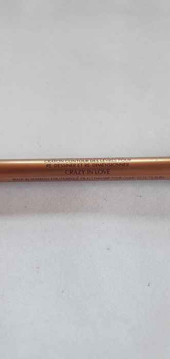 Charlotte tilbury konturówka do ust