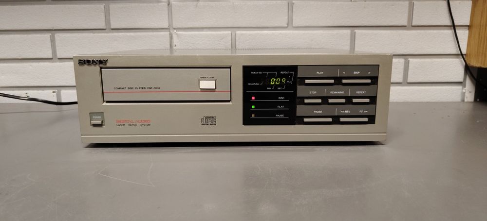 Odtwarzacz CD SONY CDP-1001. TDA 1540D 2x