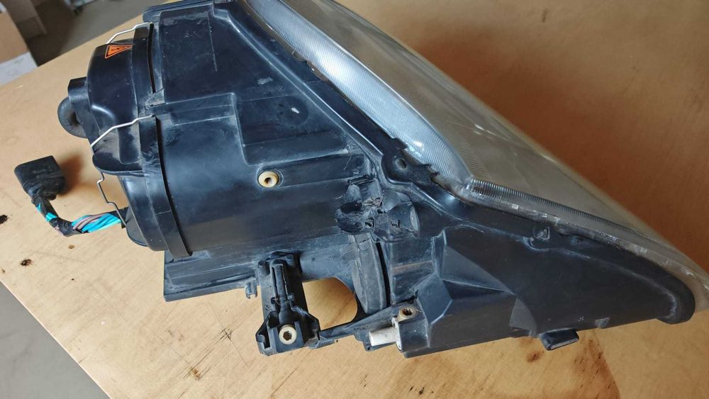 Oryginalne reflektory Porsche Cayenne 955 2003–2006 Xenon Valeo – komplet