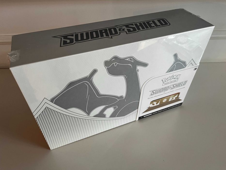 Pokemon Sword & Shield Ultra-Premium Collection - Charizard Nowy-folia