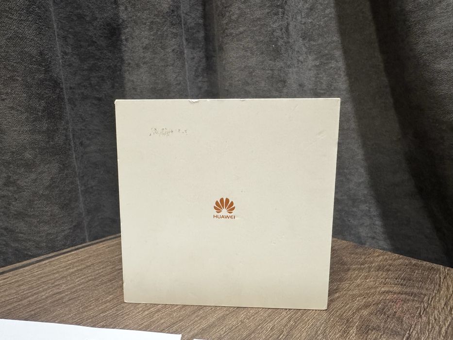 Продам часы huawei watch 2