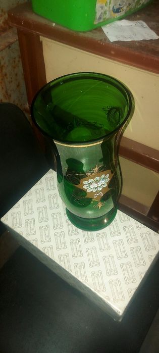 Продам вазу богемское стекло