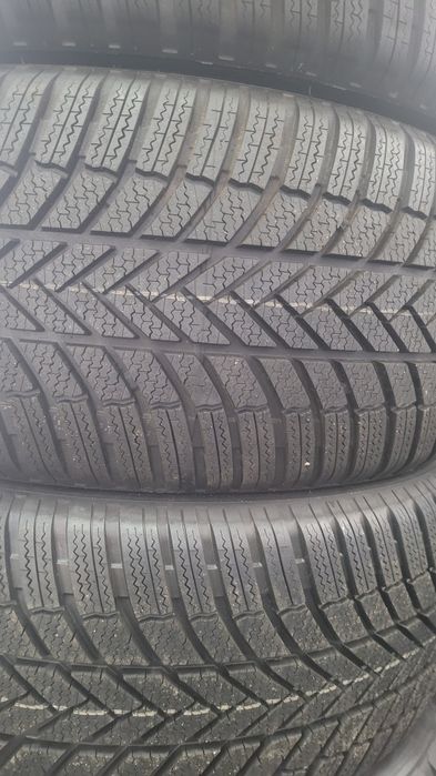245 45 20 Bridgestone Blizzak LM 005